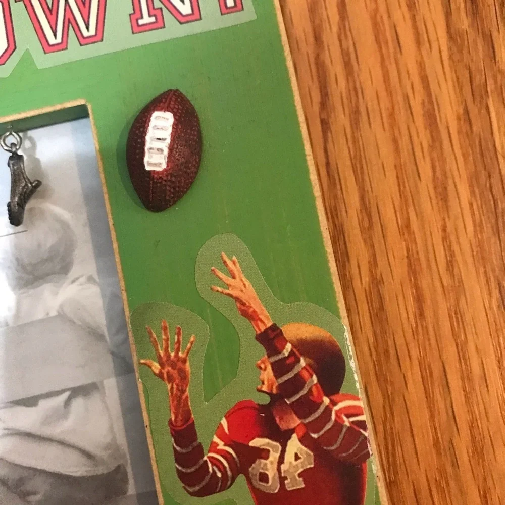 🏈Vintage Looking Football Frame